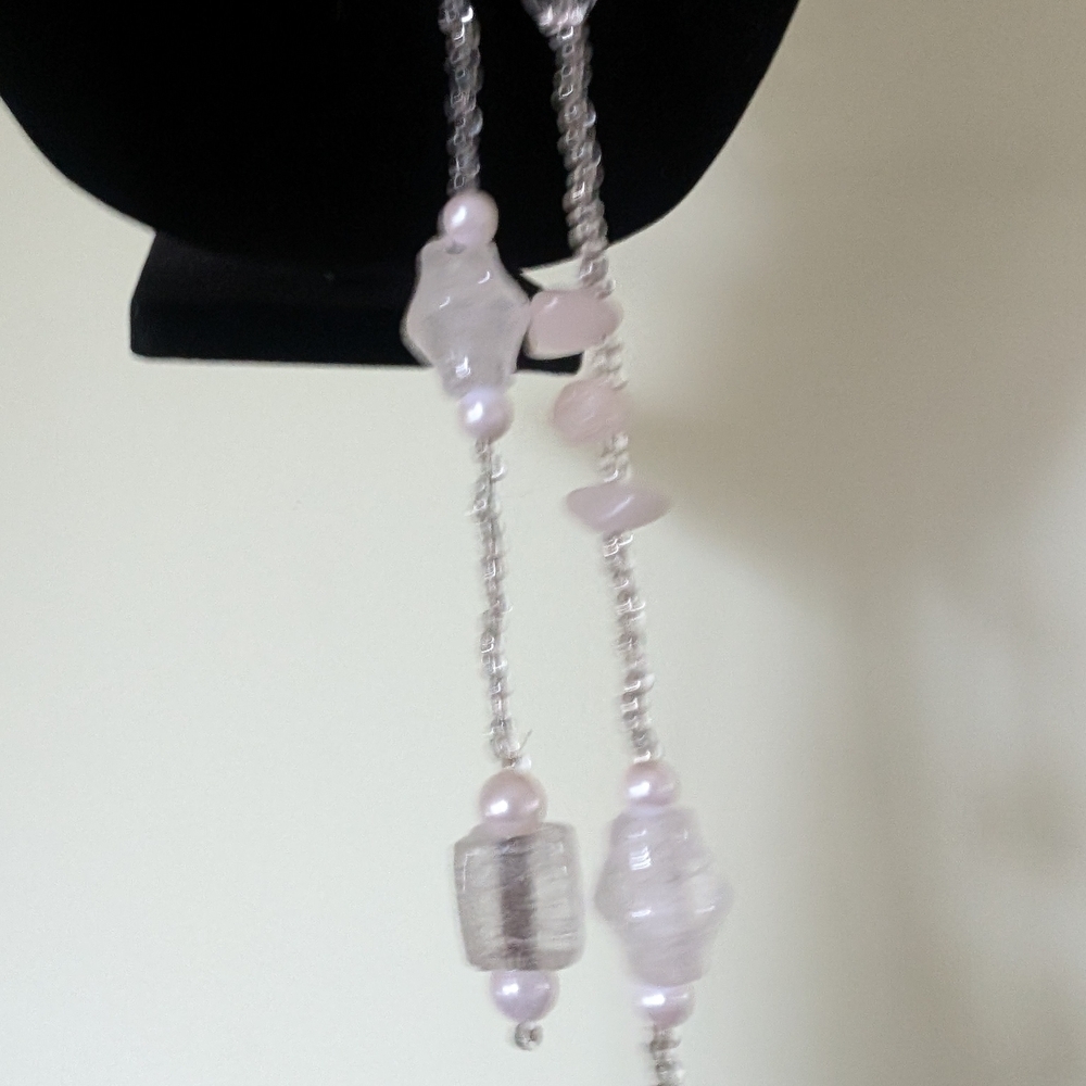 Elegant Faux Pearl and Crystal Necklace - Picture 4 of 9